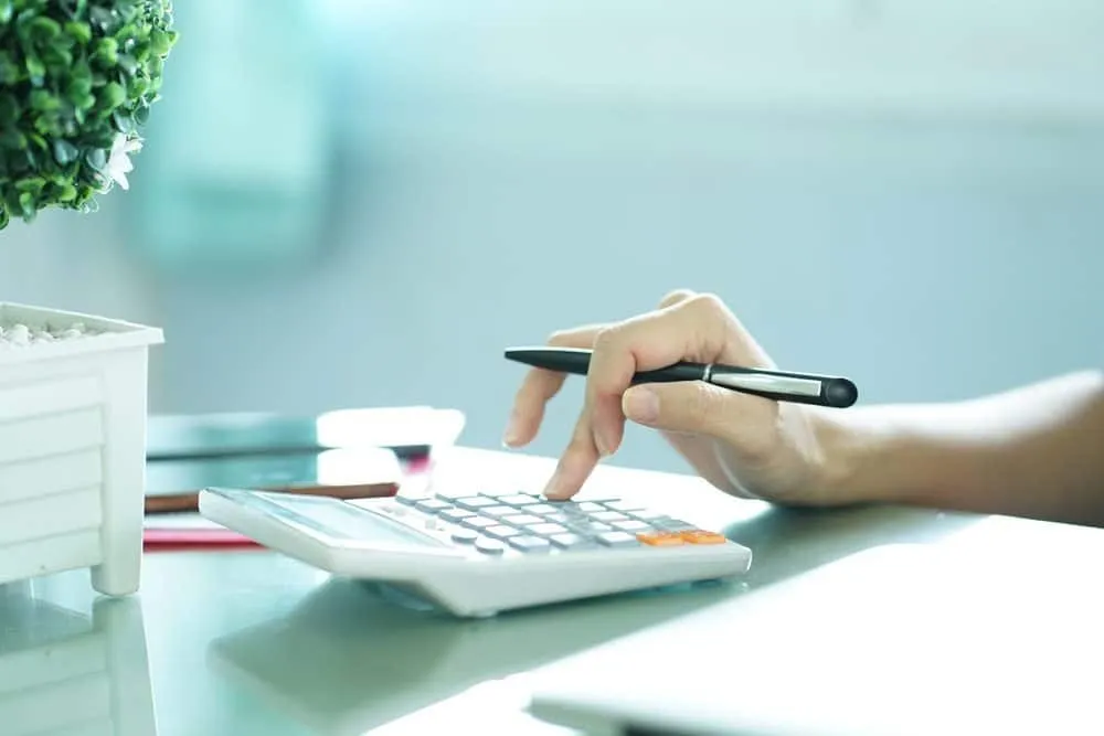 calculating financial investments 1920w